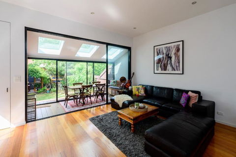 Alma, Art Deco Home In Caufield North - Tourism Hervey Bay 0
