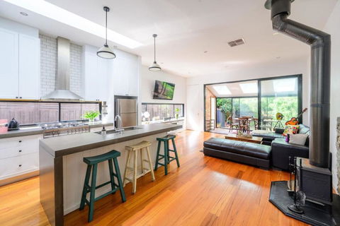Alma, Art Deco Home In Caufield North - Tourism Hervey Bay 1