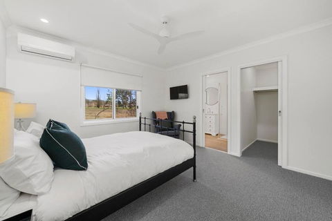 Alpine Hills Hideaway - Tourism Hervey Bay 1