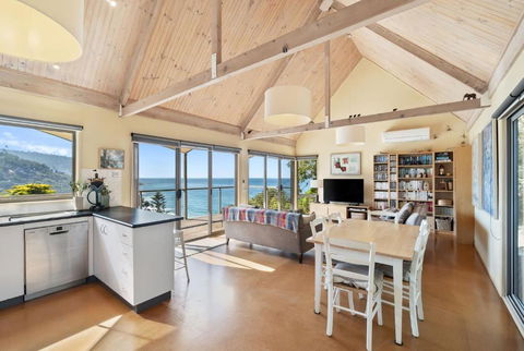 Altair - Tourism Hervey Bay 0