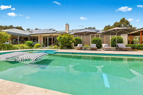 Amaroo Luxury Family Resort Mornington Peninsula - Tourism Hervey Bay 0