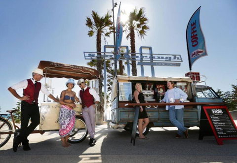 Amazing Outdoor Living With Pizza Oven - Tourism Hervey Bay 3