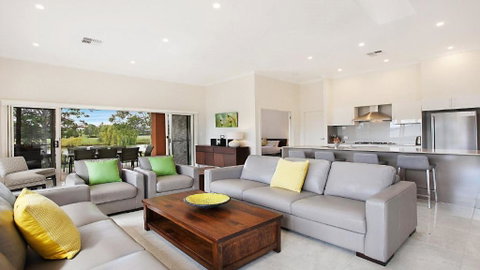 Amber Lakes - The Vintage - Hervey Bay Accommodation 1