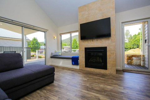 Amber Mist Villa - Two - Hervey Bay Accommodation 1