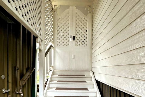 Amity Jigsaw House - Tourism Hervey Bay 3