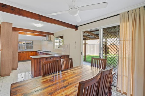 Amity Oasis - Tourism Hervey Bay 2