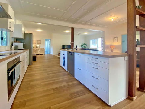 Amity Ohana - Tourism Hervey Bay 1
