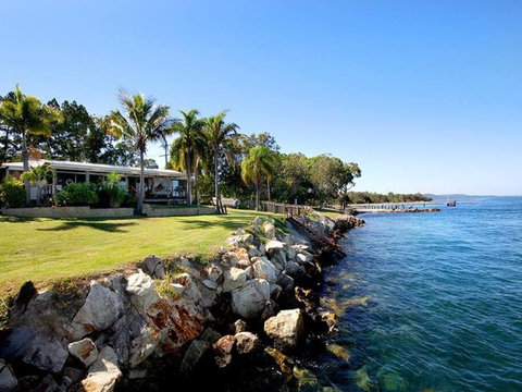 AMITY SHAWS - Tourism Hervey Bay 0