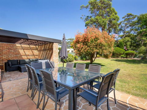 Anacapri - Pet Friendly - Opposite Beach - Fireplace - Tourism Hervey Bay 0