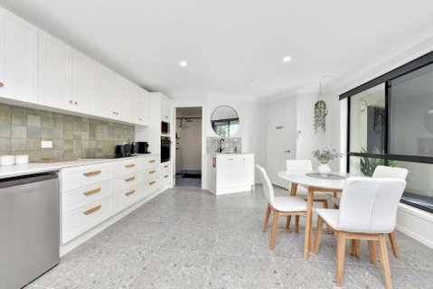 Anaka Retreat - Tourism Hervey Bay 1
