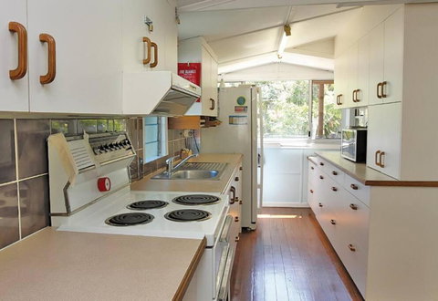 ANCHORAGE - Tourism Hervey Bay 2