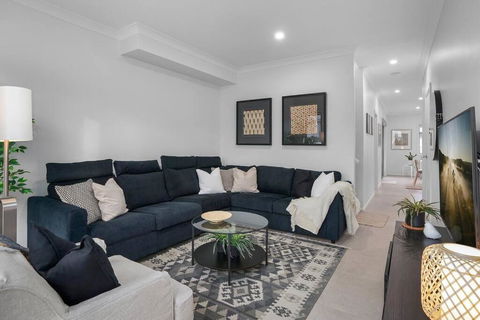 Andrica House - Your Southern Highlands Retreat! - Tourism Hervey Bay 0