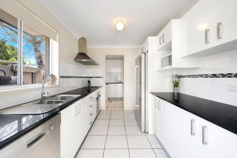 Annvilla - Two Bedroom Townhouse In Huskisson - Tourism Hervey Bay 3