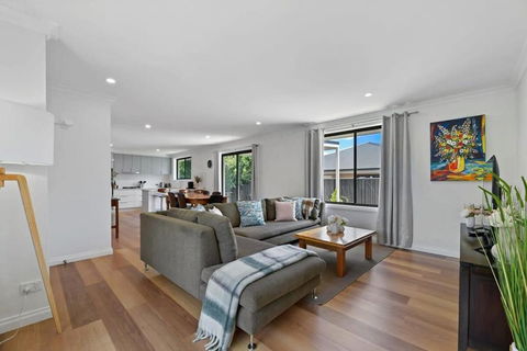 Anson Abode - CBD Home, Modern Sophistication - Tourism Hervey Bay 1