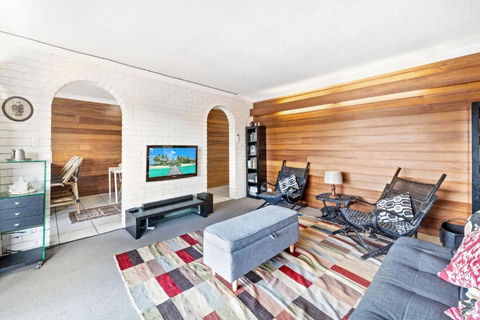 Anjuna, 2 Bedroom Apartment On Canal - Tourism Hervey Bay 3