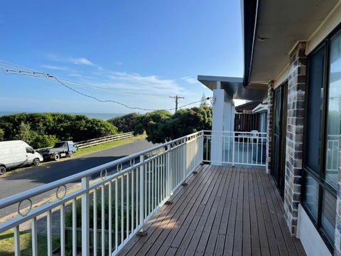 Amani Beach Haus, On The Beach - Tourism Hervey Bay 4