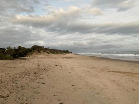Amani Beach Haus, On The Beach - Tourism Hervey Bay 2
