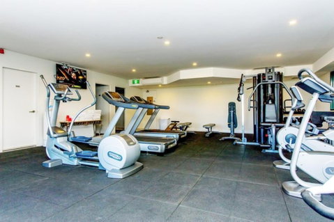 Alpha Hotel Canberra - Hervey Bay Accommodation 4
