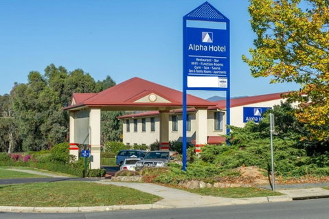 Alpha Hotel Canberra - Hervey Bay Accommodation 0