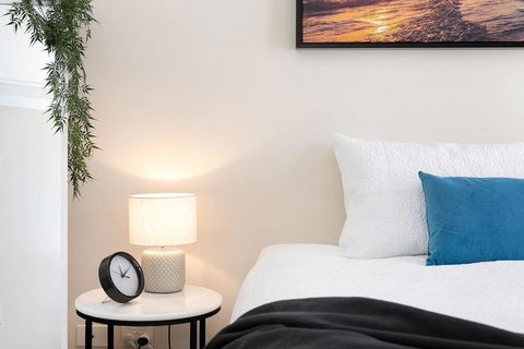 Amazing River View - 3 Bedroom Apartment - Brisbane CBD - Netflix - Fast Wifi - Carpark - Tourism Hervey Bay 4