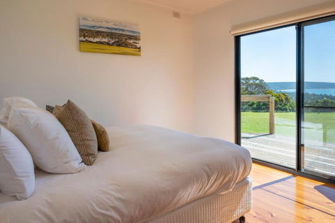 Antechamber Bay Retreats - Tourism Hervey Bay 3