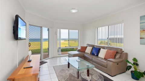 Apartment 16 - The Meridian - Tourism Hervey Bay 4