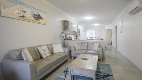 Apartment 5 - The Meridian - Tourism Hervey Bay 3