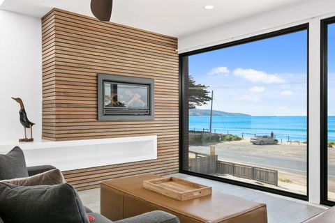 Apollo Bay Beach House - Tourism Hervey Bay 0