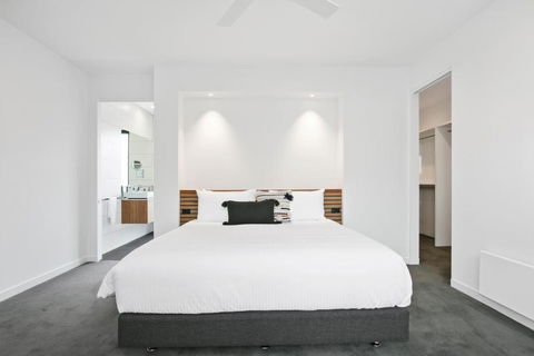 Apollo Bay Beach House - Tourism Hervey Bay 3