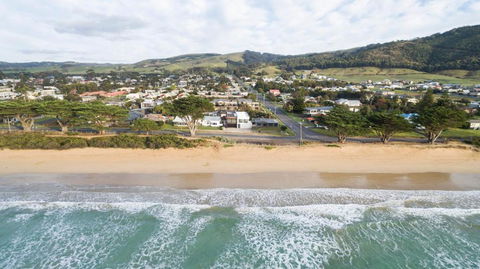 Apollo Bay Beach House - Tourism Hervey Bay 1