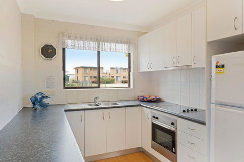 Apollo Unit 17 Ground Floor - Tourism Hervey Bay 3