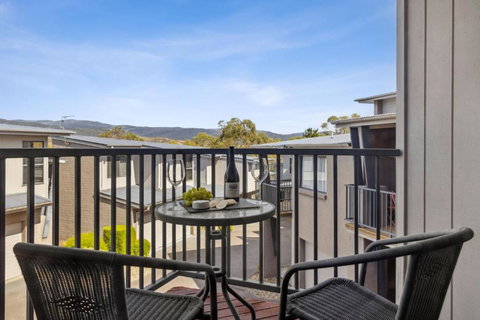 Apres 9 - Tourism Hervey Bay 0