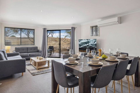 Apres 9 - Tourism Hervey Bay 1