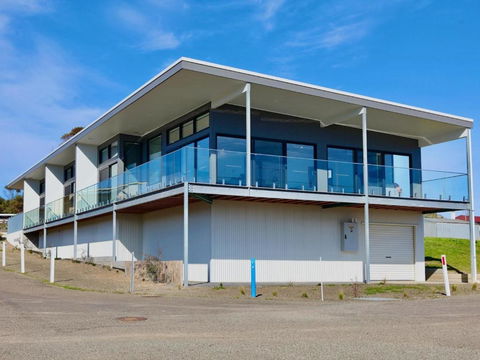 Apt01-The SS Karatta - Tourism Hervey Bay 1