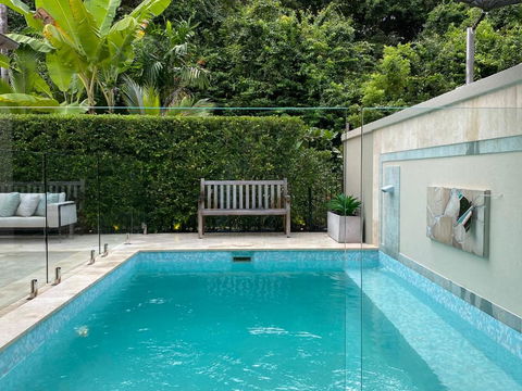 AQUA Beachfront Villa Port Douglas - Tourism Hervey Bay 4