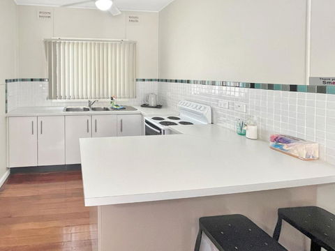 Aqua Cottage - Tourism Hervey Bay 1
