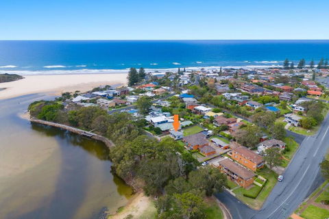 Aqua Cottage - Tourism Hervey Bay 0