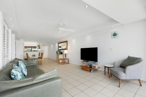 Aqua Linea 3 Noosa Parade 82 - Tourism Hervey Bay 3