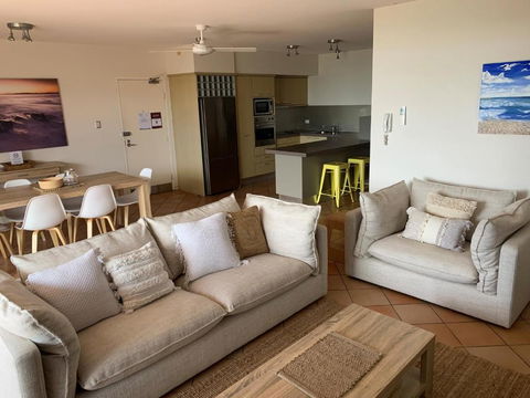 Aqua Promenade Beachfront Holiday Apartments - Tourism Hervey Bay 4