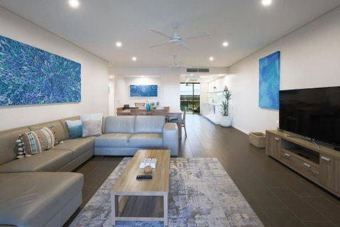 Aqua Vista 3 Bedroom Luxury - Tourism Hervey Bay 4