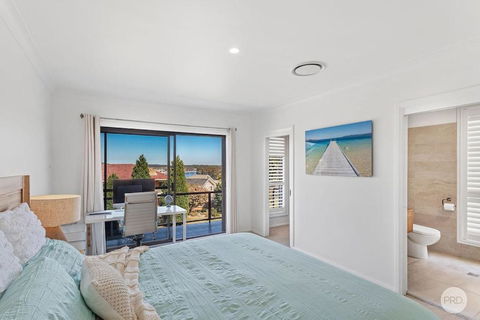 Aquablue Holiday Home - Hot Spa & Pool - 2m Walk To Beaches - Tourism Hervey Bay 2