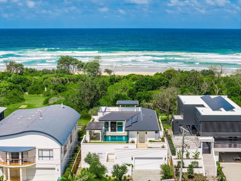 Aquarium House - Hervey Bay Accommodation 2