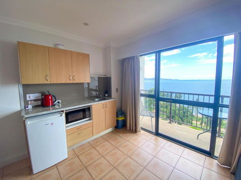 Aquarius 703 - Tourism Hervey Bay 2
