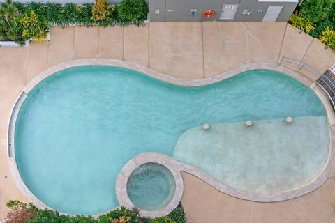 Arafura Suites - Dual-Studio Resort-style Getaway - Tourism Hervey Bay 1