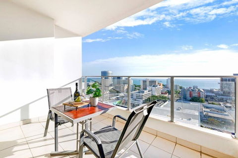 Arafura Suites - Dual-Studio Resort-style Getaway - Tourism Hervey Bay 2