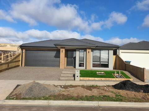 Ararat - Tourism Hervey Bay 2