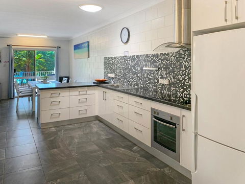 Arcadia Beach Unit 3 - Tourism Hervey Bay 3