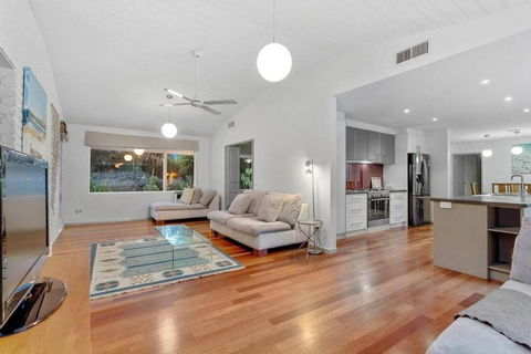 Archies - Private Coastal Sanctuary, Perfect For Familes, Linen Included - Tourism Hervey Bay 3