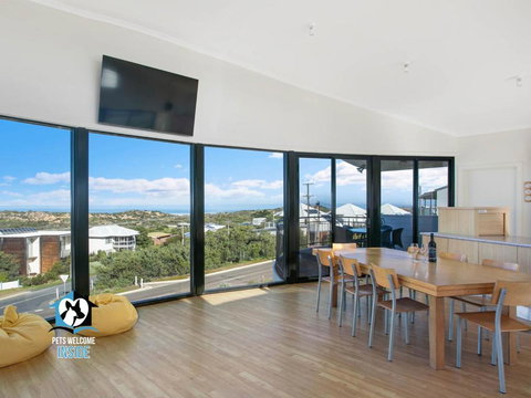 Architect Designed Beach House With Sweeping Views - Tourism Hervey Bay 1