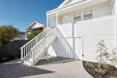 Architectural Brilliance - Sandy Bay - Hervey Bay Accommodation 0